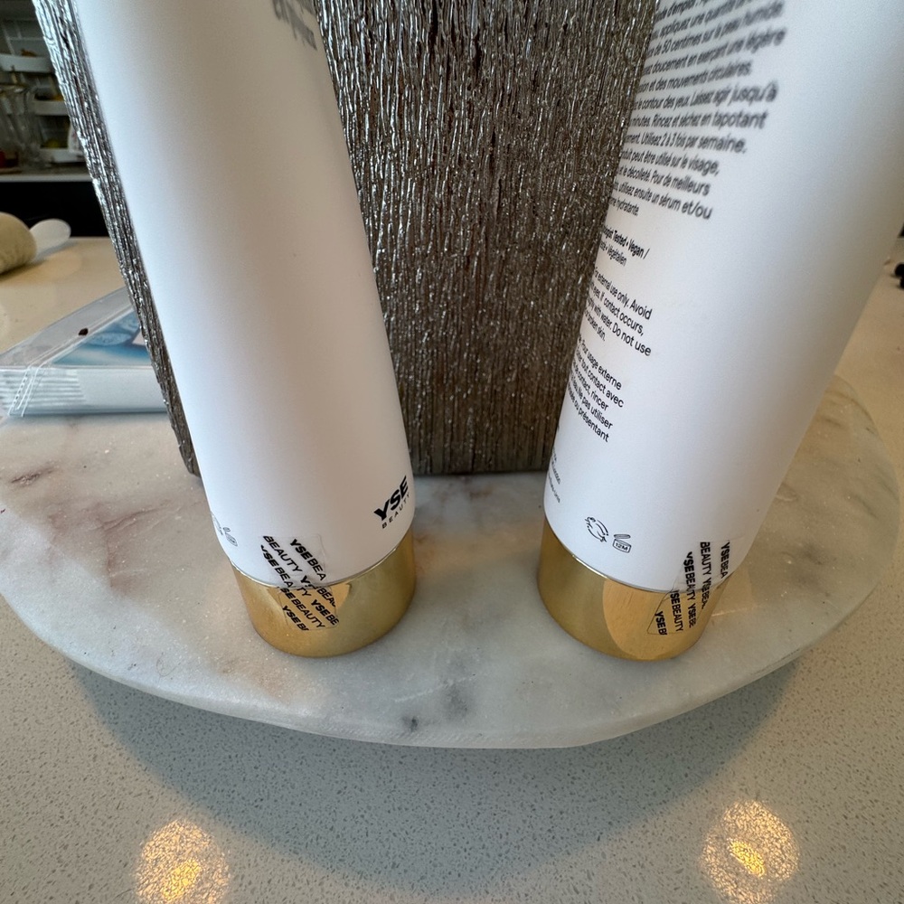 YSE Beauty Exfoliating Gel - Picture 2 of 2